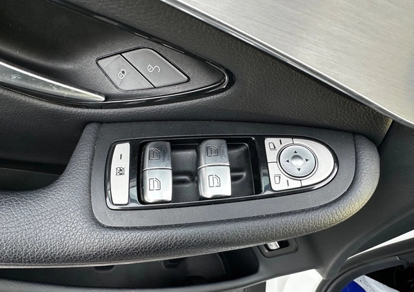 Mercedes-Benz GLC cena 152000 przebieg: 98035, rok produkcji 2018 z Nowa Ruda małe 529